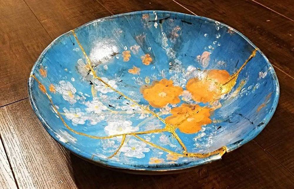 Kintsugi repair on ceramics