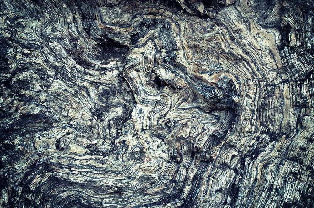 inner structure of an igneous rock
