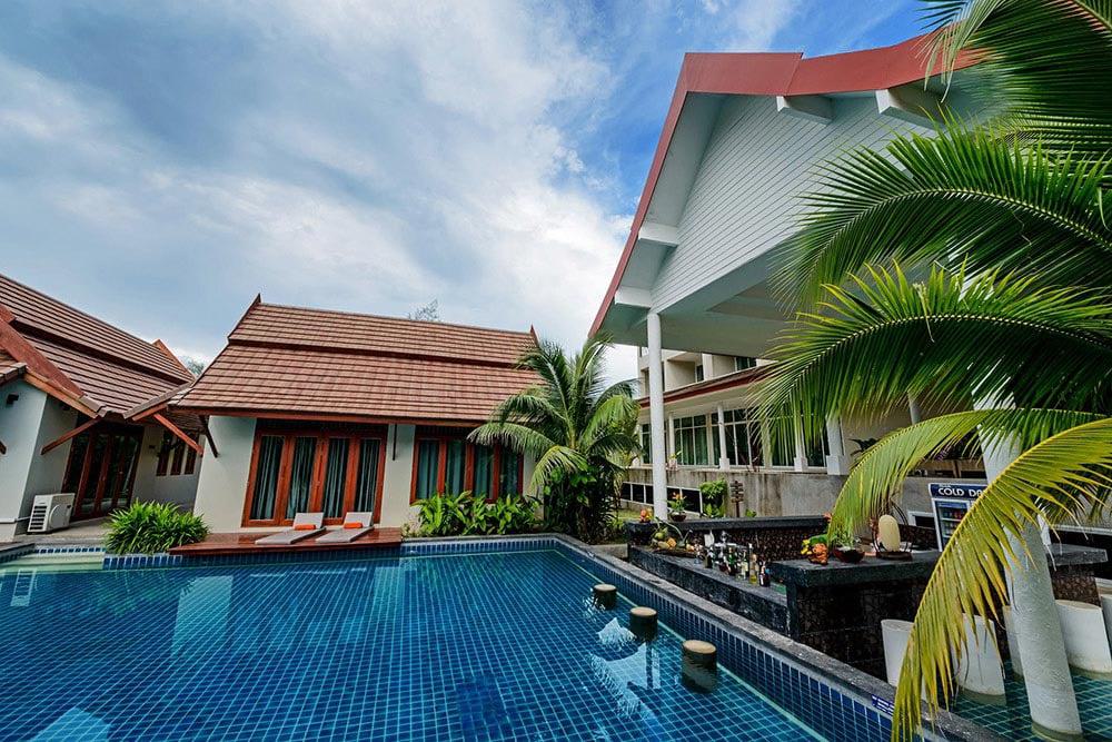 swimming pool in villa